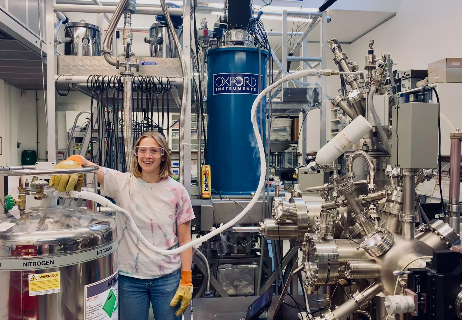 Visiting Researcher Dr Rebecca Rodrigues de Miranda ICMCB Bordeaux Introduces the Lab to Spin-Crossover Self-Assembled Monolayers SCO-SAMs